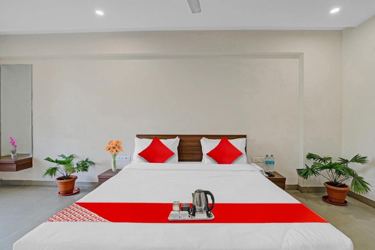 Oyo Flagship Hotel Residency Silvassa Dış mekan fotoğraf