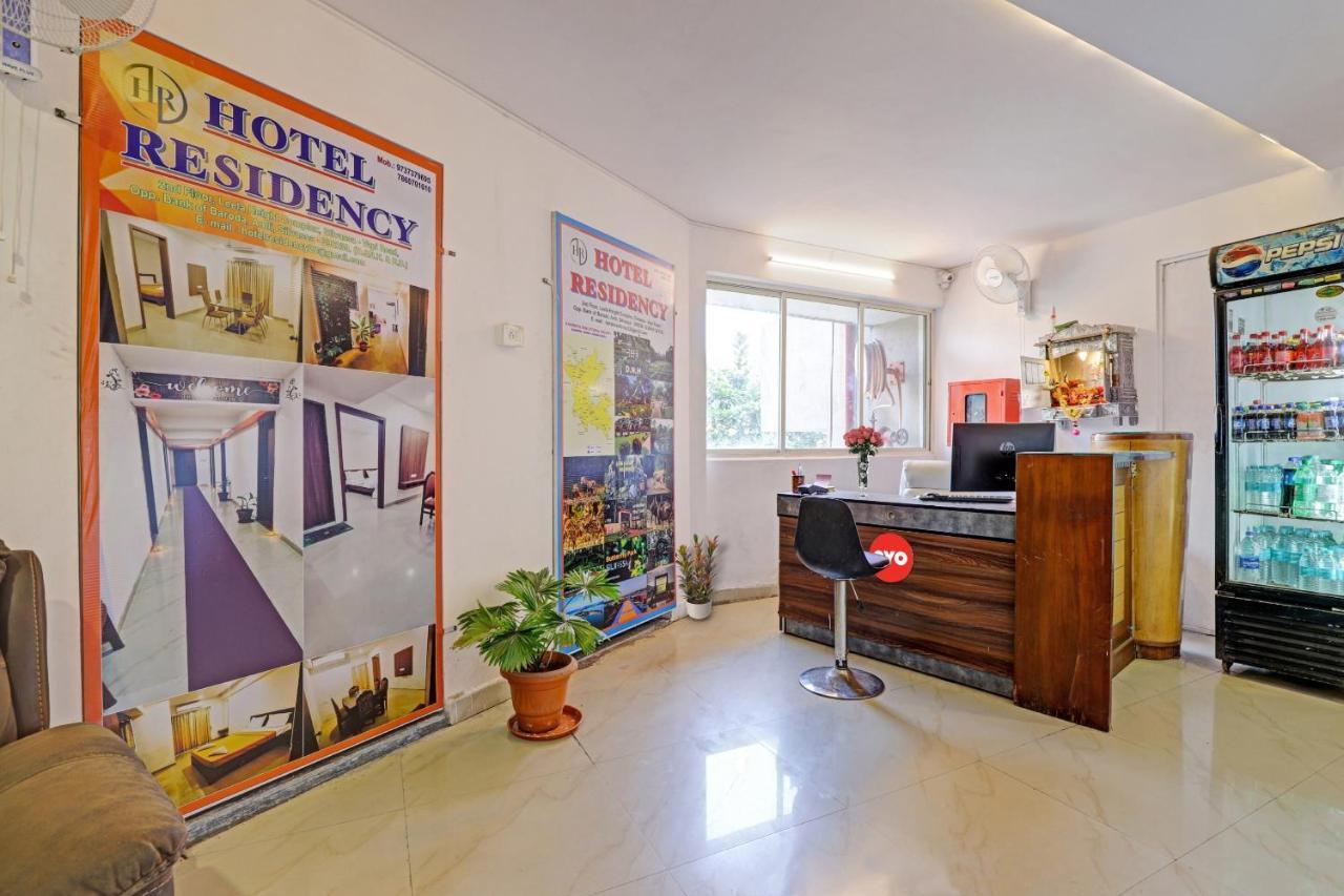 Oyo Flagship Hotel Residency Silvassa Dış mekan fotoğraf
