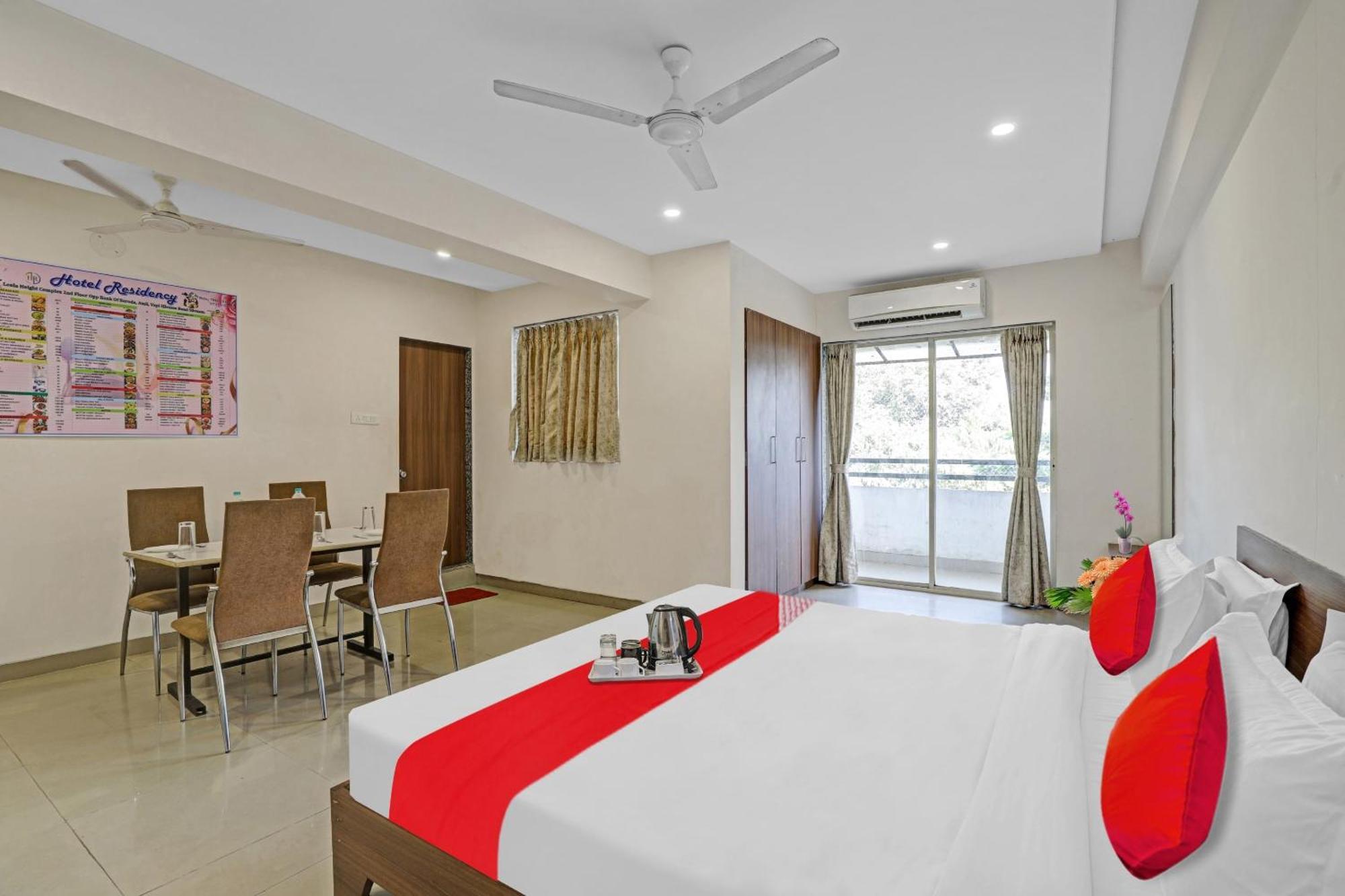 Oyo Flagship Hotel Residency Silvassa Dış mekan fotoğraf